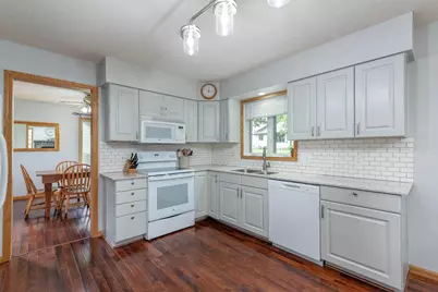 305 Chancery Lane, Mankato, MN 56001 - Photo 8
