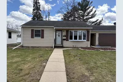 408 E 32nd Street, Hibbing, MN 55746 - Photo 1