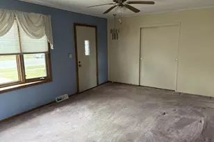408 E 32nd St, Hibbing, MN 55746 - Photo 4