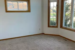 818 Sterling St S, Maplewood, MN 55119 - Photo 4
