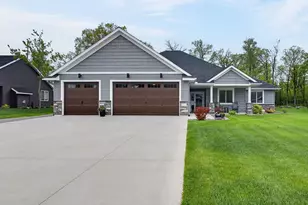 4721 381st Trail, North Branch, MN 55056 - Photo 2