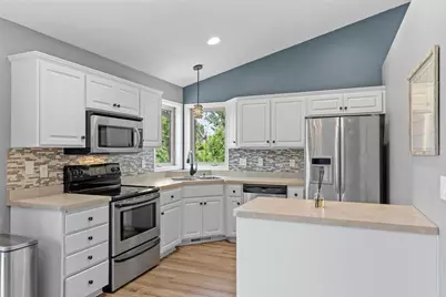 1349 Landings Lane, Watertown, MN 55388 - Photo 4