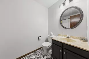 1813 Marie Ln, North Mankato, MN 56003 - Photo 14