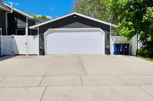 620 W Dwelle St, Lake City, MN 55041 - Photo 2