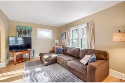 122 W Douglas Street, South Saint Paul, MN 55075 - Photo 6