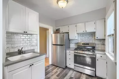 122 W Douglas Street, South Saint Paul, MN 55075 - Photo 14