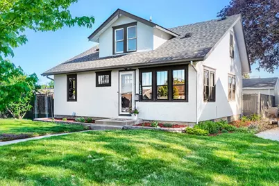 122 W Douglas Street, South Saint Paul, MN 55075 - Photo 2