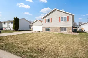905 3rd St NW, Byron, MN 55920 - Photo 32