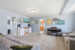 202 Hamilton Dr, River Falls, WI 54022 - Photo 4