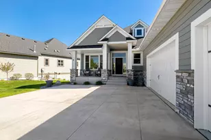 1945 Annika Dr N, Lake Elmo, MN 55042 - Photo 2