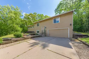 17800 Jamaica Cir, Lakeville, MN 55044 - Photo 2