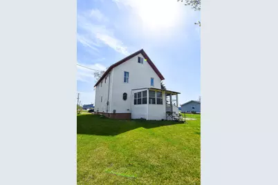 117 Red Lake Avenue N, Saint Hilaire, MN 56754 - Photo 2