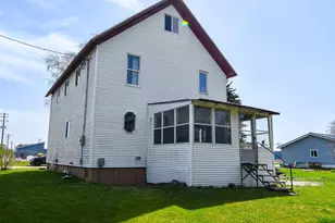 117 Red Lake Ave N, Saint Hilaire, MN 56754 - Photo 2