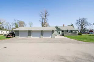 119 3rd St SW, Ulen, MN 56585 - Photo 2