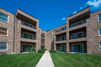 2220 Midland Grove Road #302, Roseville, MN 55113 - Photo 2