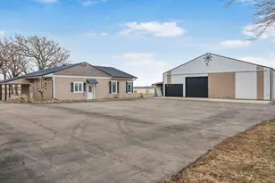 90917 240th St, Austin, MN 55912 - Photo 6