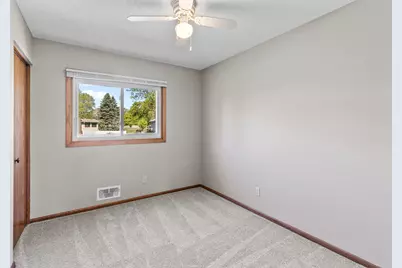 1722 Nokia Way, Eagan, MN 55122 - Photo 18