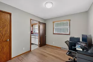 1317 11th Ave SE, Rochester, MN 55904 - Photo 12