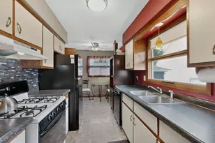 1317 11th Ave SE, Rochester, MN 55904 - Photo 10