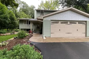 850 Winthrop St S, Saint Paul, MN 55119 - Photo 2