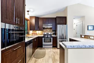 3635 Blue Jay Ct, Eagan, MN 55123 - Photo 4