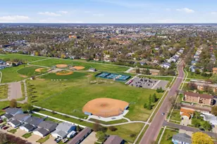 1808 28th Ave S, Fargo,  58103 - Photo 30
