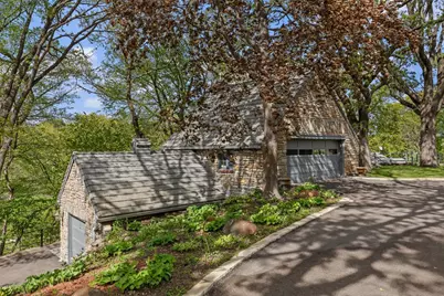 10300 Riverview Road, Eden Prairie, MN 55347 - Photo 38