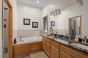 8156 9th St Pl N, Oakdale, MN 55128 - Photo 26