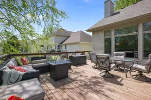 8156 9th St Pl N, Oakdale, MN 55128 - Photo 32