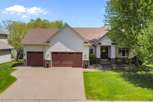 8156 9th St Pl N, Oakdale, MN 55128 - Photo 2