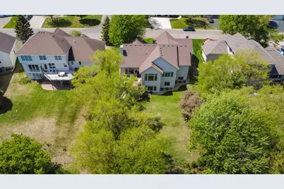 8156 9th Street Place N, Oakdale, MN 55128 - Photo 4