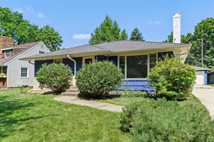 1739 Hampshire Ave, Saint Paul, MN 55116 - Photo 2