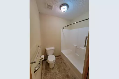 1059 Manor Court, Saint Cloud, MN 56303 - Photo 16