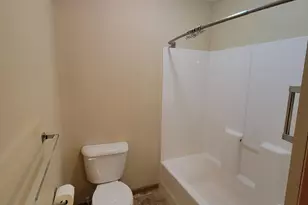 1059 Manor Ct, Saint Cloud, MN 56303 - Photo 16