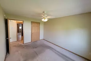 1059 Manor Ct, Saint Cloud, MN 56303 - Photo 18