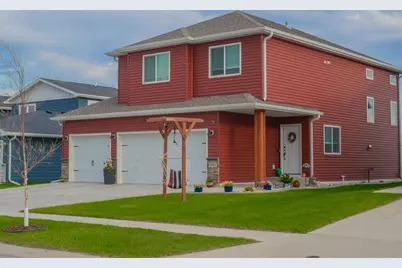 1045 46th Avenue S, Moorhead, MN 56560 - Photo 2