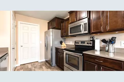 4121 Normandy Street, Bismarck, ND 58503 - Photo 6