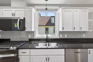 4425 Park Ave, Minneapolis, MN 55407 - Photo 8