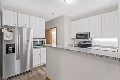 17980 Cobblestone Way, Eden Prairie, MN 55347 - Photo 12