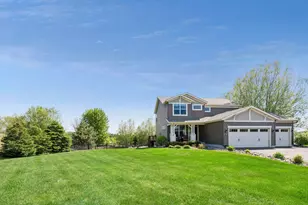1113 Prairie View Ln, Waconia, MN 55387 - Photo 2
