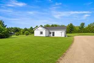 31468 Isabelle Dr, Pequot Lakes, MN 56472 - Photo 2