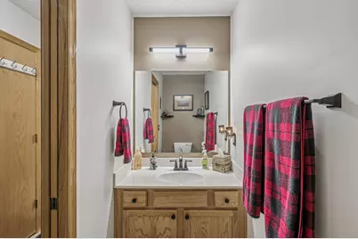 441 Pleasant Lane, Chaska, MN 55318 - Photo 6