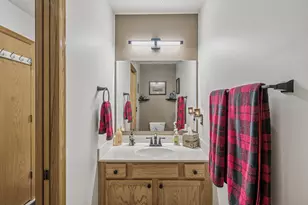 441 Pleasant Ln, Chaska, MN 55318 - Photo 6