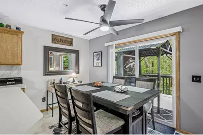 441 Pleasant Lane, Chaska, MN 55318 - Photo 4