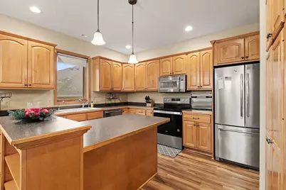 13009 Garvin Brook Lane, Apple Valley, MN 55124 - Photo 6