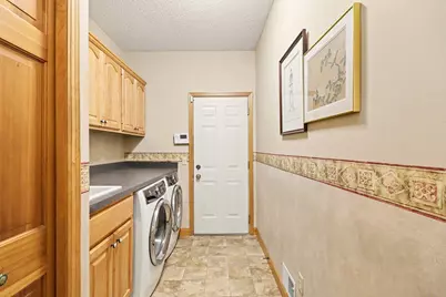 13009 Garvin Brook Lane, Apple Valley, MN 55124 - Photo 10