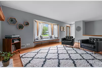 10101 Harrison Road, Bloomington, MN 55437 - Photo 16