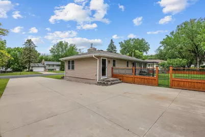 10101 Harrison Road, Bloomington, MN 55437 - Photo 34