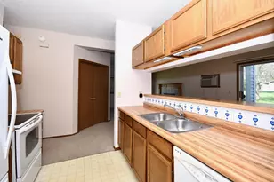2901 32nd St S, Moorhead, MN 56560 - Photo 14