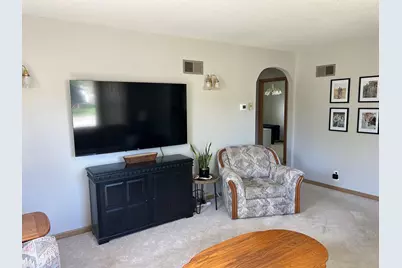 610 Lyon Avenue N, Canby, MN 56220 - Photo 6